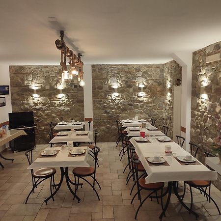 Locanda Ca De Rusitta Vezzi Portio Bagian luar foto
