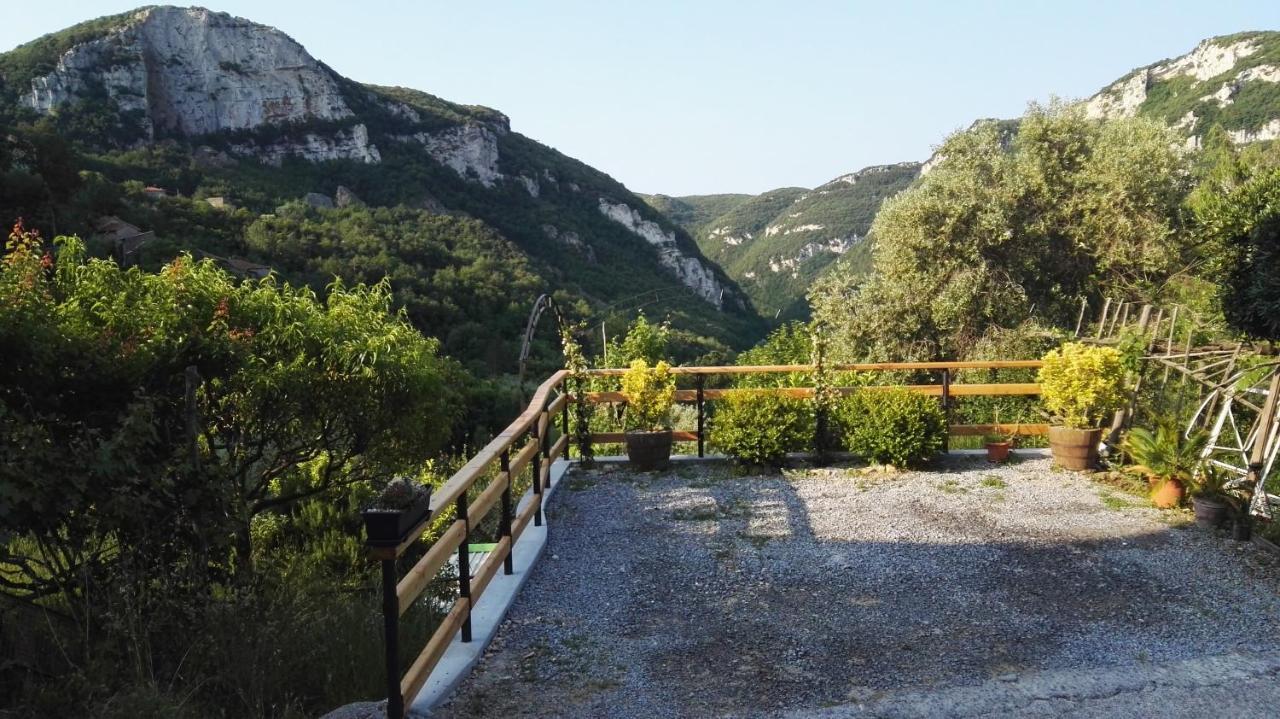 Locanda Ca De Rusitta Vezzi Portio Bagian luar foto