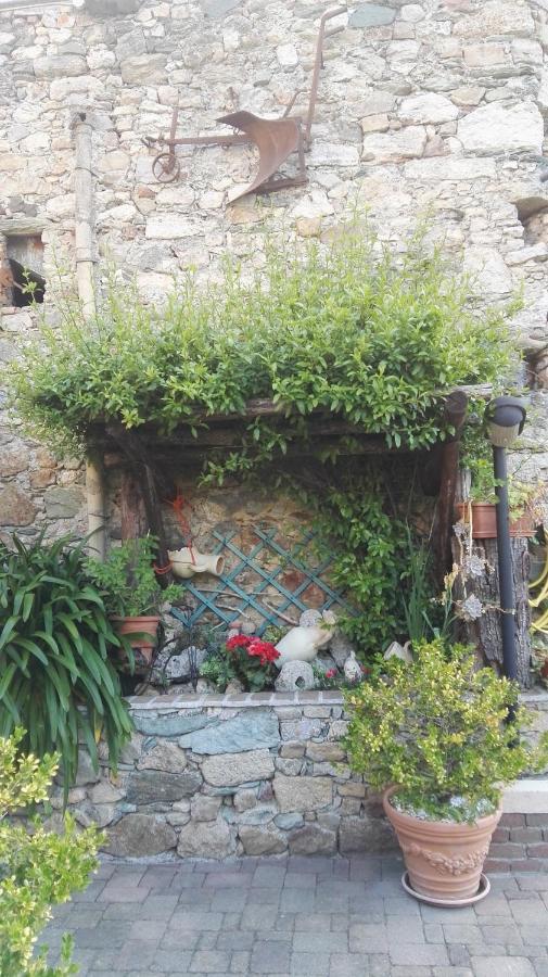 Locanda Ca De Rusitta Vezzi Portio Bagian luar foto
